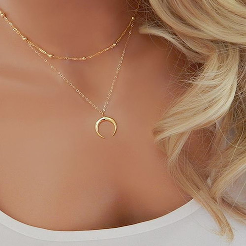 Ay ile ilgili takılar