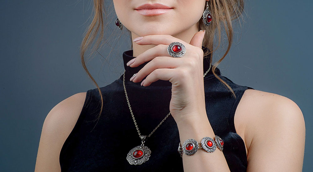 Gümüş Takılara Dair Her Şey