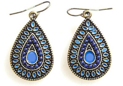 Gümüş ve taşlı küpeler