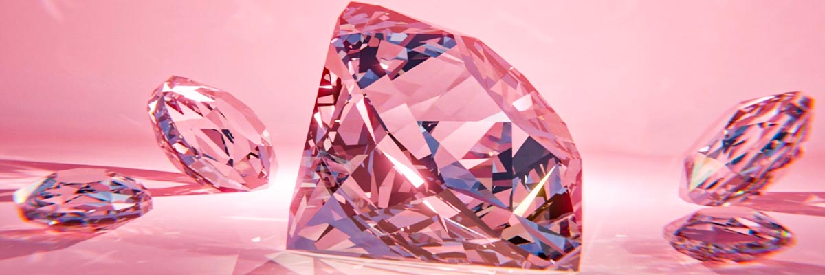 Pembe elmaslar bir arada