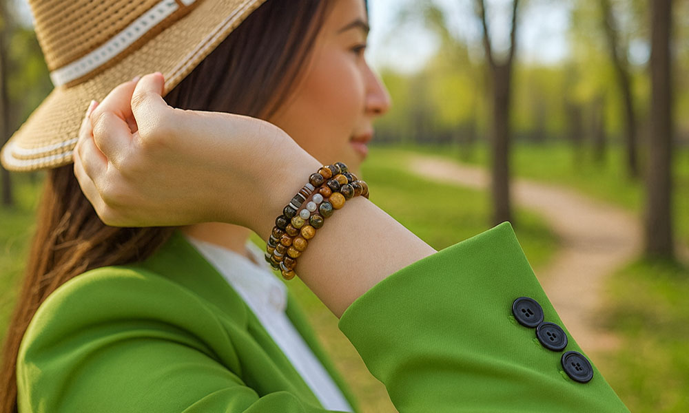 Değerli Taşlar Hangi Ele Takılmalı?